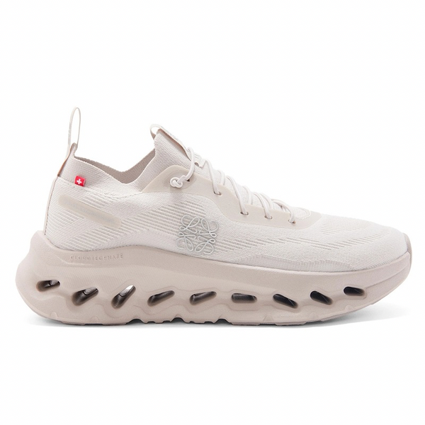 LOEWE x OnCloudtilt Sand