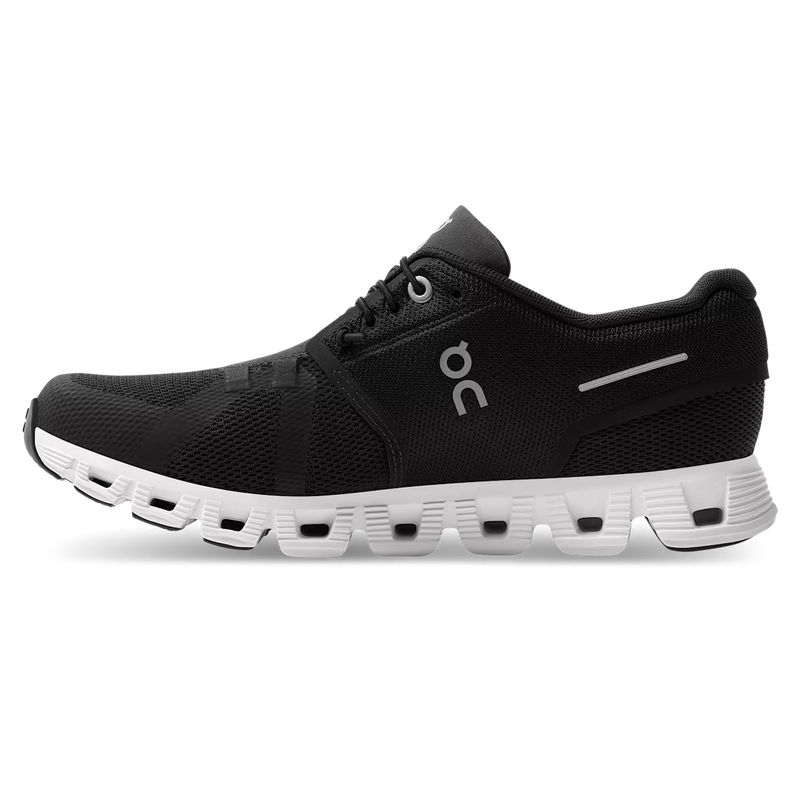 On Running Cloud 6 Black/White